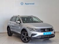 Usado VW Tiguan Life 150 CV (110 kW) 2023 Gris / plata SUV