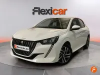 Usado Peugeot 208 Allure 100 CV (73 kW) 2021 Blanco Utilitario