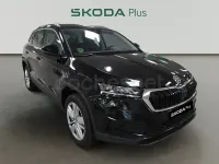 Usado Skoda Karoq Selection 150 CV (110 kW) 2025 Negro SUV