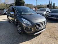 Usado Peugeot 3008 Allure 120 CV (88 kW) 2016 Beige SUV