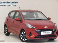 Usado Hyundai i10 67 CV (49 kW) 2023 Rojo Utilitario