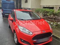Usado Ford Fiesta Trend 100 CV (73 kW) 2016 Rojo Berlina