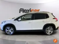 Usado Peugeot 2008 Allure 110 CV (80 kW) 2018 Blanco SUV