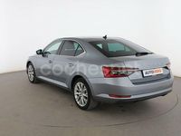 Usado Skoda Superb Style 192 CV (141 kW) 2019 Gris Berlina