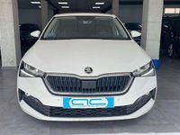 Usado Skoda Scala Ambition 95 CV (69 kW) 2022 Blanco Utilitario