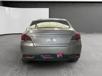 Usado Peugeot 508 Active 120 CV (88 kW) 2018 Gris / plata Berlina
