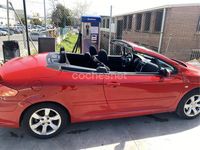 Usado Peugeot 307 CC 110 CV (80 kW) 2006 Rojo Descapotable