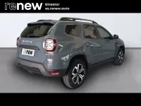 Usado Dacia Duster Journey 131 CV (96 kW) 2023 Gris SUV