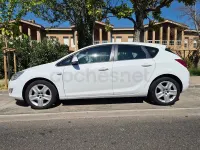 Usado Opel Astra Essentia 100 CV (73 kW) 2011 Blanco Berlina