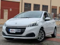 Usado Peugeot 208 Active 100 CV (73 kW) 2019 Blanco Utilitario
