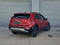 Usado Kia Niro 129 CV (94 kW) 2025 Rojo SUV