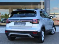 Usado VW T-Cross Advance 110 CV (80 kW) 2022 Gris / plata SUV