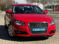 Usado Audi A3 Attraction 125 CV (91 kW) 2009 Rojo Utilitario
