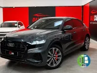 Usado Audi Q8 Ambiente 231 CV (169 kW) 2019 Gris / plata SUV