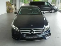 Usado Mercedes E220 194 CV (142 kW) 2019 Azul Berlina