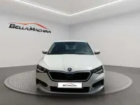Usado Skoda Scala Ambition 95 CV (69 kW) 2023 Blanco Utilitario