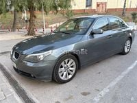 Usado BMW 530 193 CV (141 kW) 2004 Gris / plata Berlina