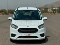 Usado Ford Tourneo Courier Trend 102 CV (75 kW) 2018 Blanco Monovolumen