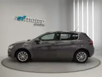 Usado Peugeot 308 Allure 130 CV (95 kW) 2020 Gris Berlina