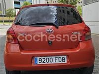 Usado Toyota Yaris Luna 75 CV (55 kW) 2006 Naranja Berlina