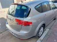 Usado Seat Altea XL Ecomotive 105 CV (77 kW) 2010 Beige Monovolumen