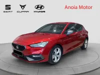Usado Seat Leon FR 116 CV (85 kW) 2025 Rojo Berlina