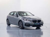 Usado BMW 118 Sport Line 136 CV (100 kW) 2023 Plateado Utilitario