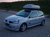 Usado Renault Clio II Privilege 80 CV (58 kW) 2004 Gris / plata Berlina