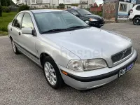 Usado Volvo S40 115 CV (84 kW) 2000 Gris / plata Berlina