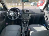 Usado Skoda Yeti Active 105 CV (77 kW) 2010 Negro SUV