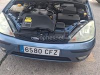 Käytetty Ford Focus Ghia 100 HP (73 kW) 2005 Sininen Sedan