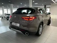 Usado Alfa Romeo Stelvio 201 CV (147 kW) 2019 Marrón SUV