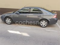 Usado Ford Mondeo Trend 155 CV (114 kW) 2006 Gris / plata Berlina