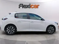 Usado Peugeot 208 Active 102 CV (75 kW) 2024 Blanco Utilitario