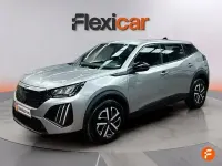 Usado Peugeot 2008 Active 100 CV (73 kW) 2023 Gris SUV