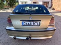Usado BMW 318 143 CV (105 kW) 2002 Beige Berlina
