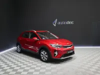 Usado Kia Stonic 100 CV (73 kW) 2023 Rojo SUV