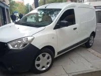 Usado Dacia Dokker Essentiel 102 CV (75 kW) 2019 Blanco Monovolumen