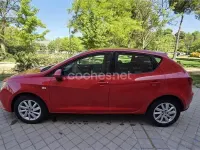 Usado Seat Ibiza Style 90 HP (66 kW) 2013 Vermelho Sedan