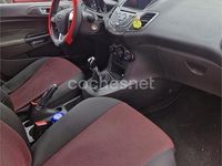Usado Ford Fiesta Titanium 82 CV (60 kW) 2016 Rojo Berlina