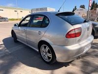 Usado Seat Leon Sport 150 CV (110 kW) 2003 Gris / plata Utilitario