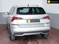 Usado Skoda Kamiq 110 CV (80 kW) 2022 Gris plata SUV
