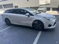 Usado Toyota Avensis Advance 143 CV (105 kW) 2015 Blanco Familiar