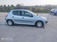Usado Peugeot 206 70 CV (51 kW) 2003 Azul Berlina