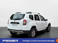 Usado Dacia Duster Lauréate 109 CV (80 kW) 2014 Blanco SUV