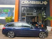 Usado Mercedes C220 200 CV (147 kW) 2022 Azul Familiar