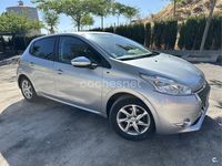 Usado Peugeot 208 Active 75 CV (55 kW) 2016 Gris / plata Utilitario