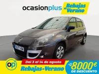 Usado Renault Scénic III 105 CV (77 kW) 2011 Marrón Monovolumen