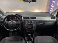 Usado VW Caddy Maxi Trendline 102 CV (75 kW) 2016 Gris / plata Monovolumen