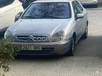 Usado Citroën Xsara Exclusive 90 CV (66 kW) 2001 Gris / plata Berlina